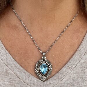 Avon Vintage Silver To e Necklace Teardrop Crystal Pendant 16” Signed